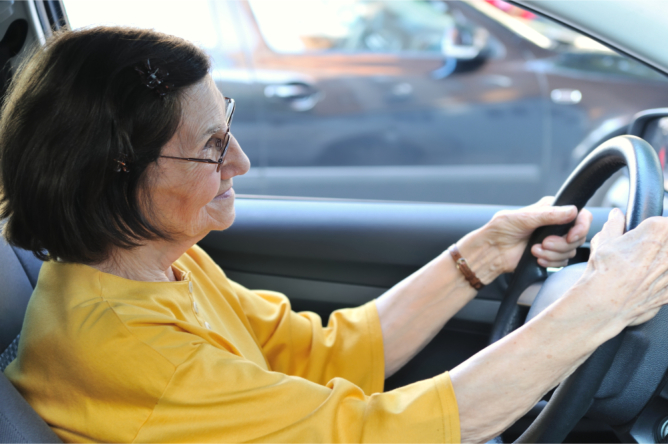 signs-your-elderly-loved-ones-may-need-to-stop-driving